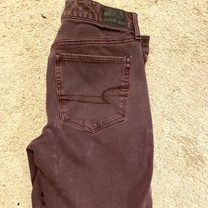 Womens American Eagle 360 Next Level Stretch Maroon - size 8